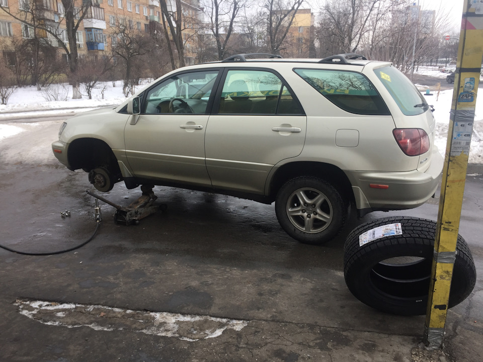 Нова гума Hankook 235/60r16 2