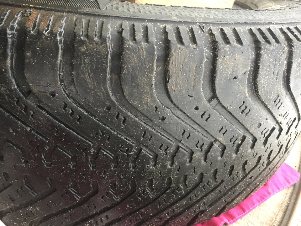 Нова гума Hankook 235/60r16 4