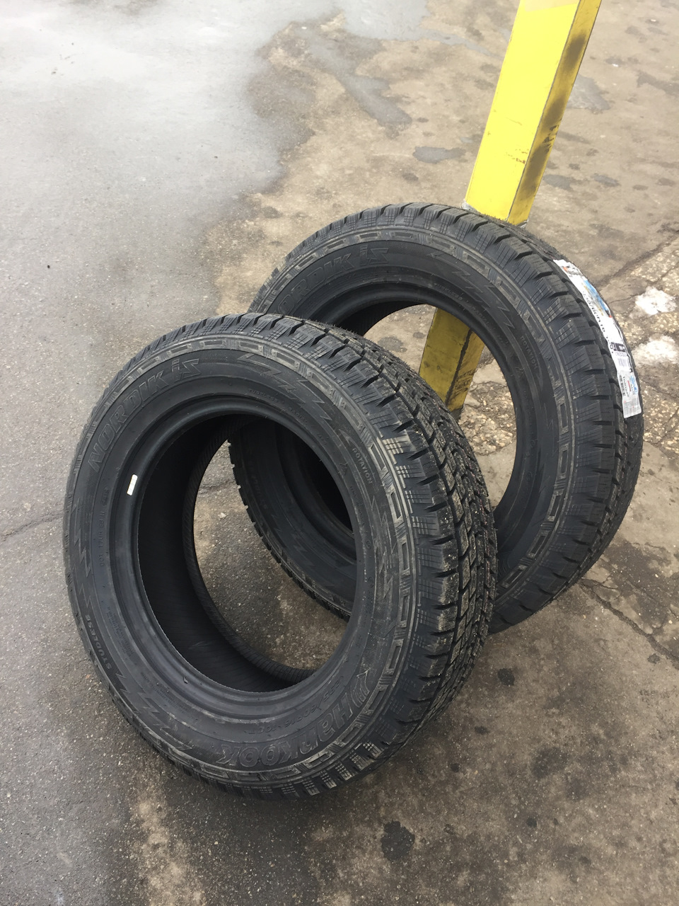 Нова гума Hankook 235/60r16 1