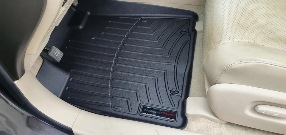 Килимки WeatherTech