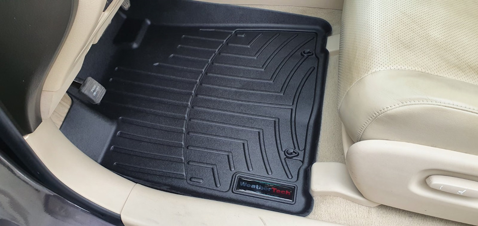 Килимки WeatherTech 1