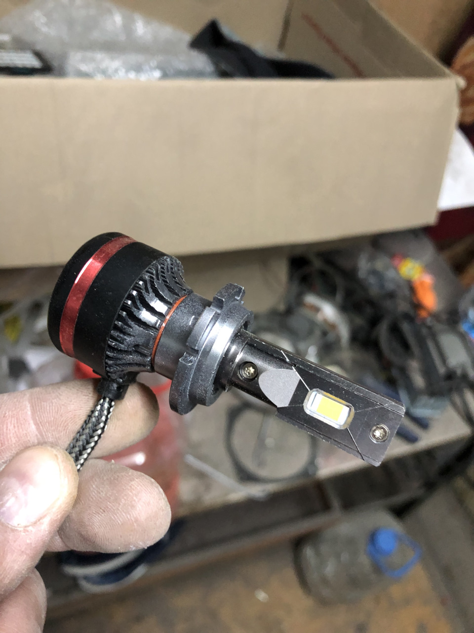 Ремонт фари. Установка Led Mlux, 5