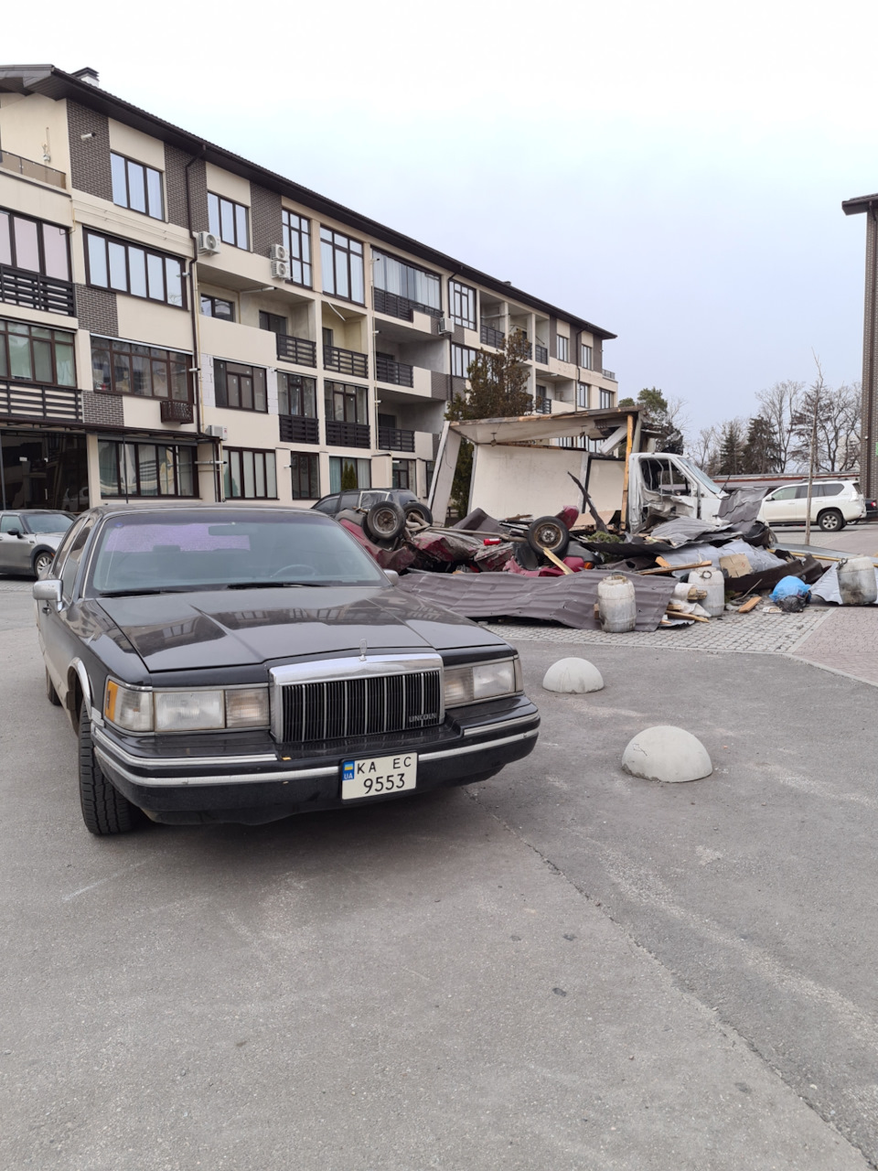 Lincoln Town Car 4