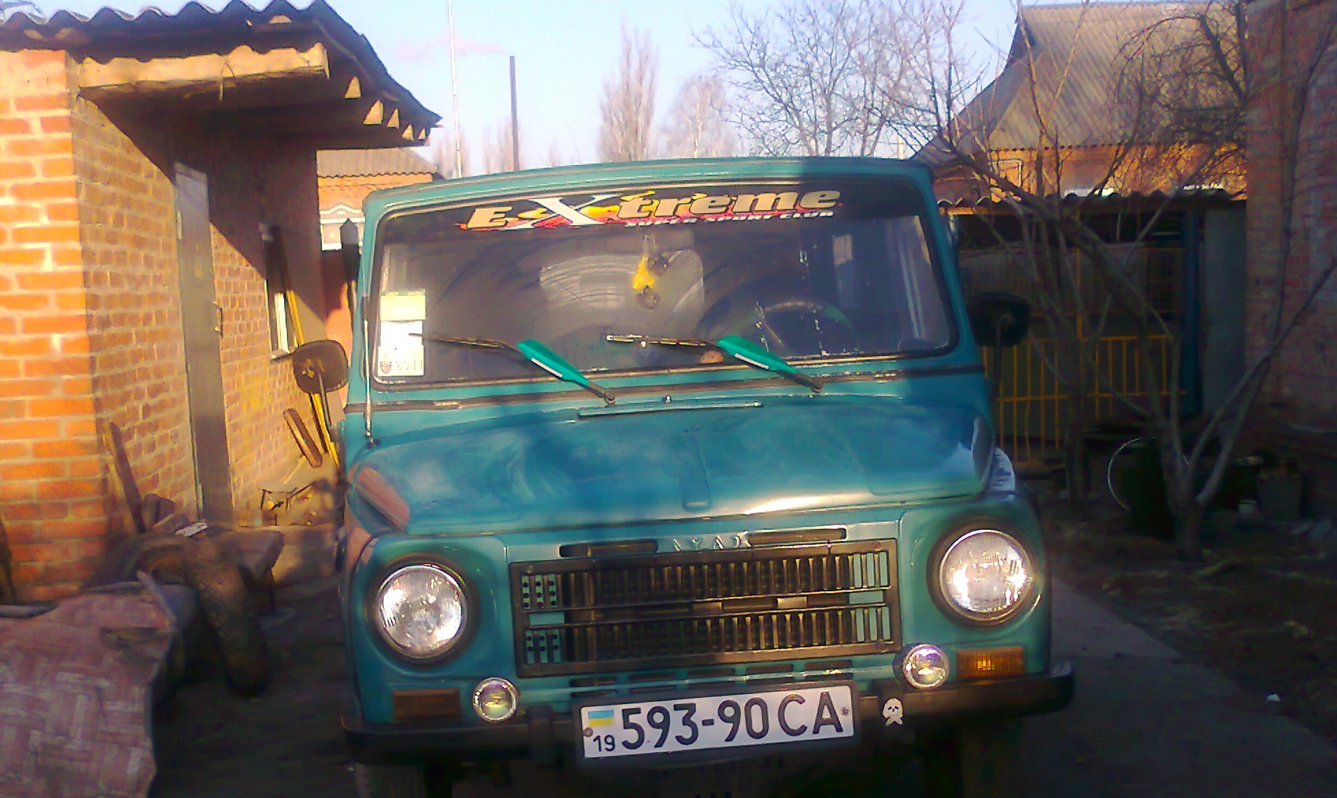 Затонував і наклеїв наклейки 4
