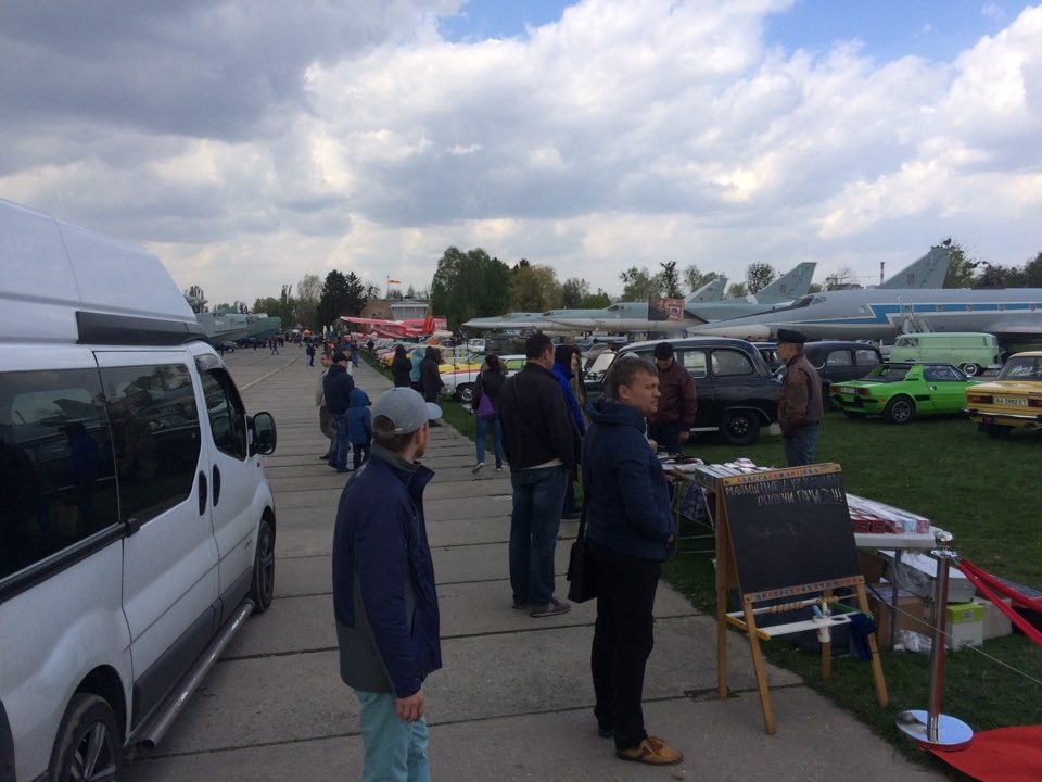 OLD CAR LAND 2