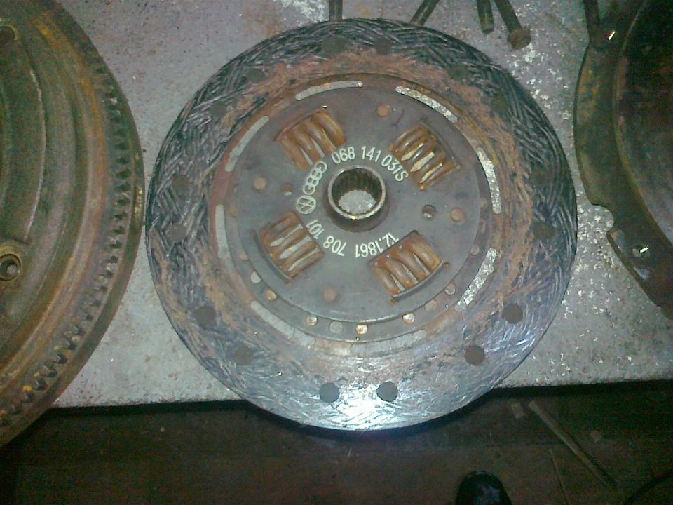 Маховик гольф 1.6 тд