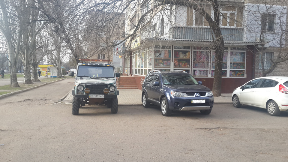 таки він не маленький:) 1