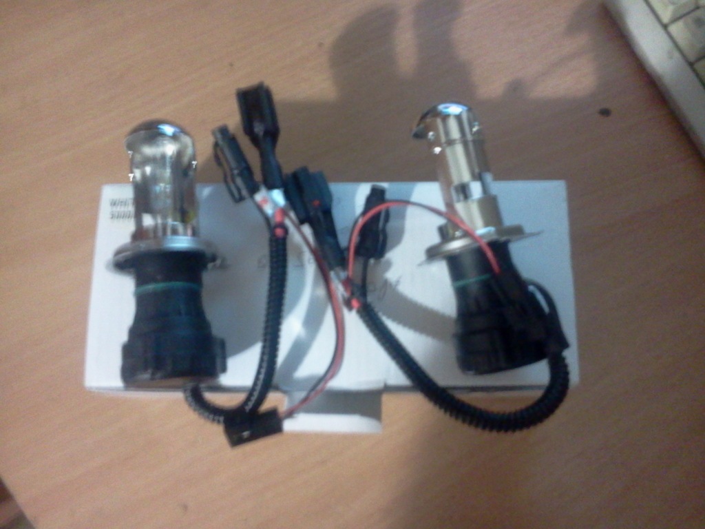 Bi-xenon 1