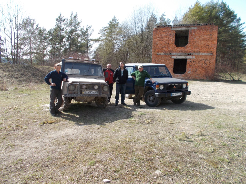 Луаз & Mitsubishi Pajero I. Покатухи у весняному лісі. 1