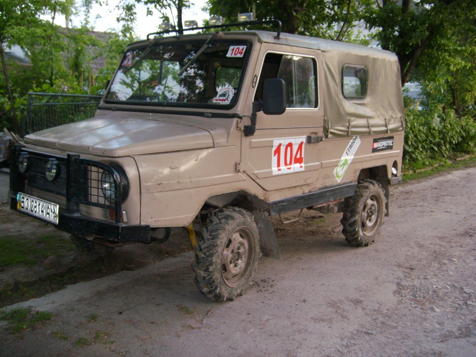 Тракторна гума 4