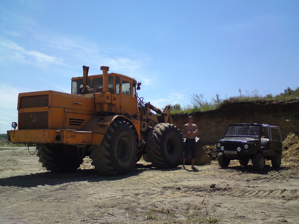 ЛУАЗ і КИРОВЕЦЬ 4
