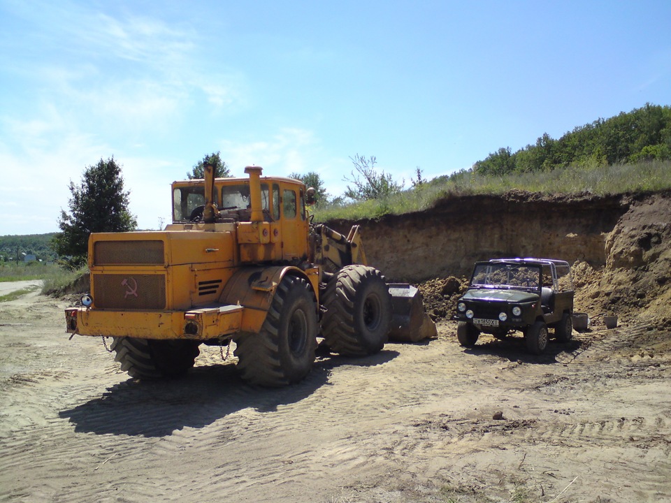 ЛУАЗ і КИРОВЕЦЬ 5