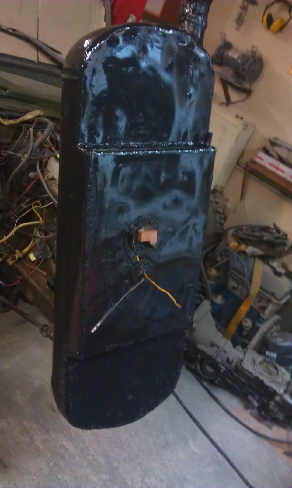 HEAVY METAL ARMOUR-PIERCING FUEL TANK 4