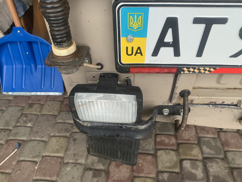 Полиця, задній хід 1