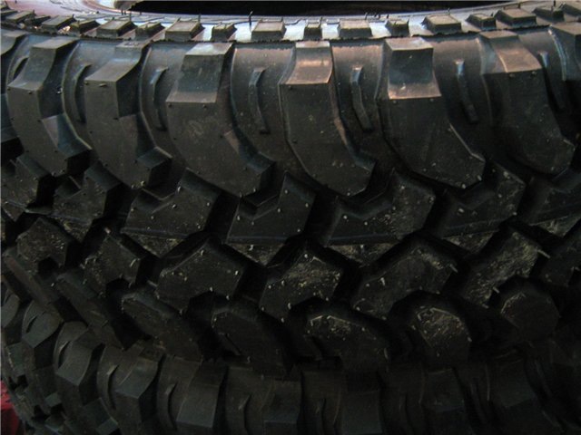 Forward Safari 540 205/75/15 2