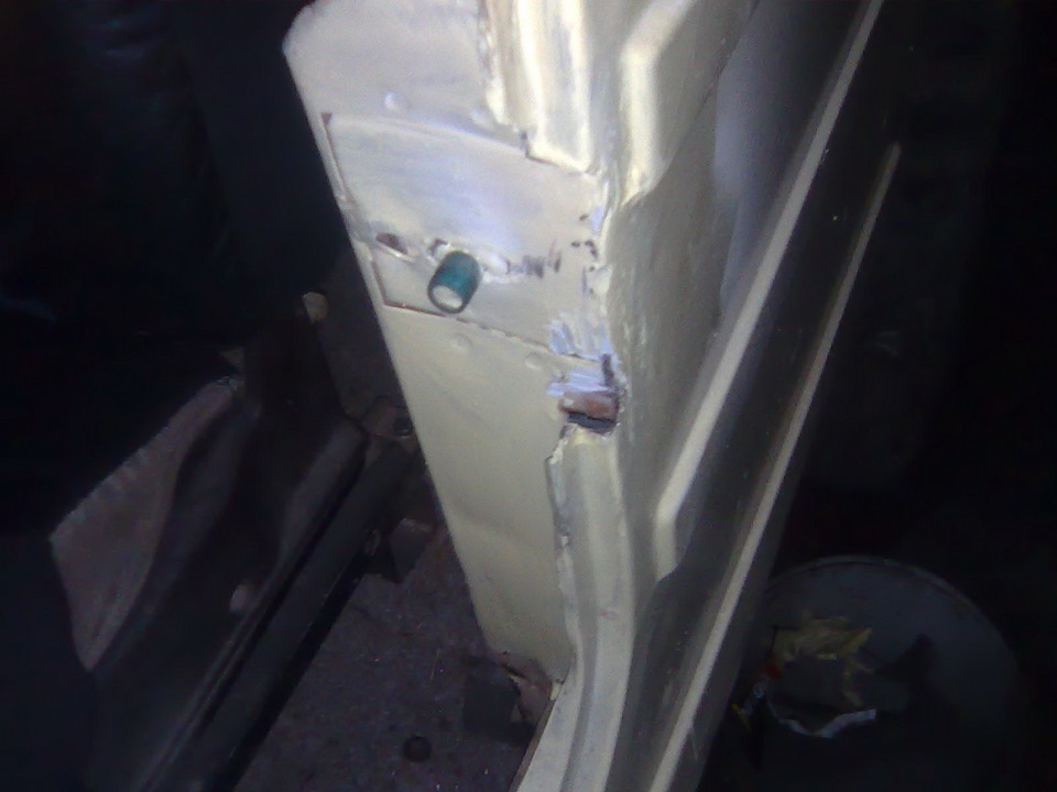 Замки та дверні ручки від 2108 5
