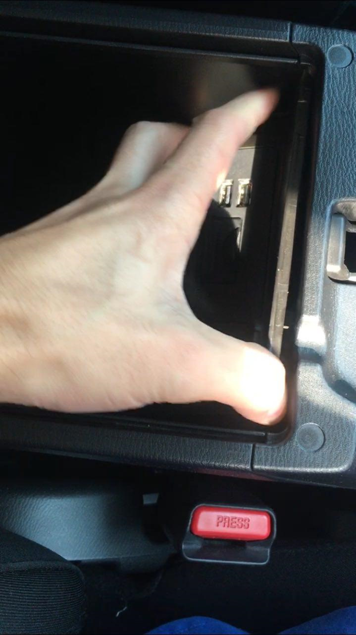 Встановлення Apple CarPlay та AndroidAuto 1