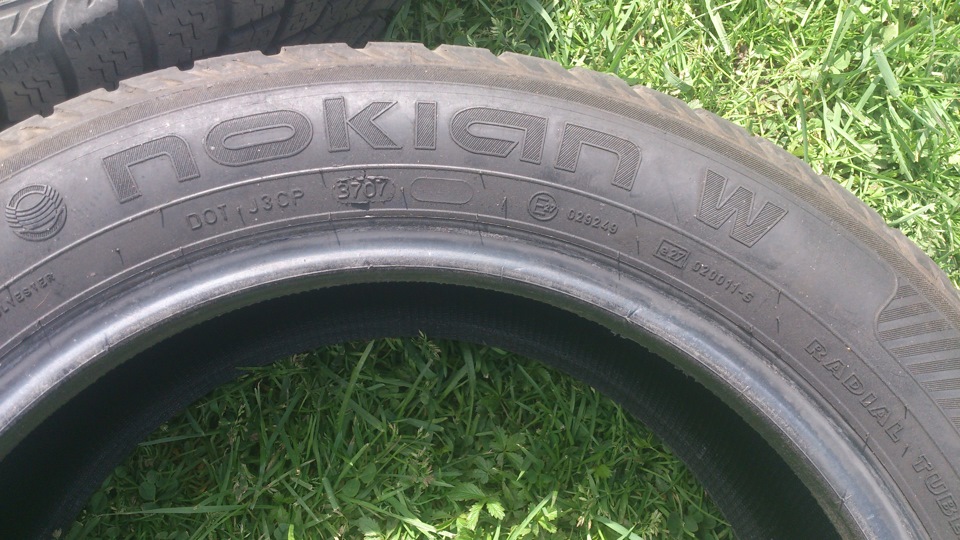 Продам зимову гуму Nokian W 205/55 R16 3