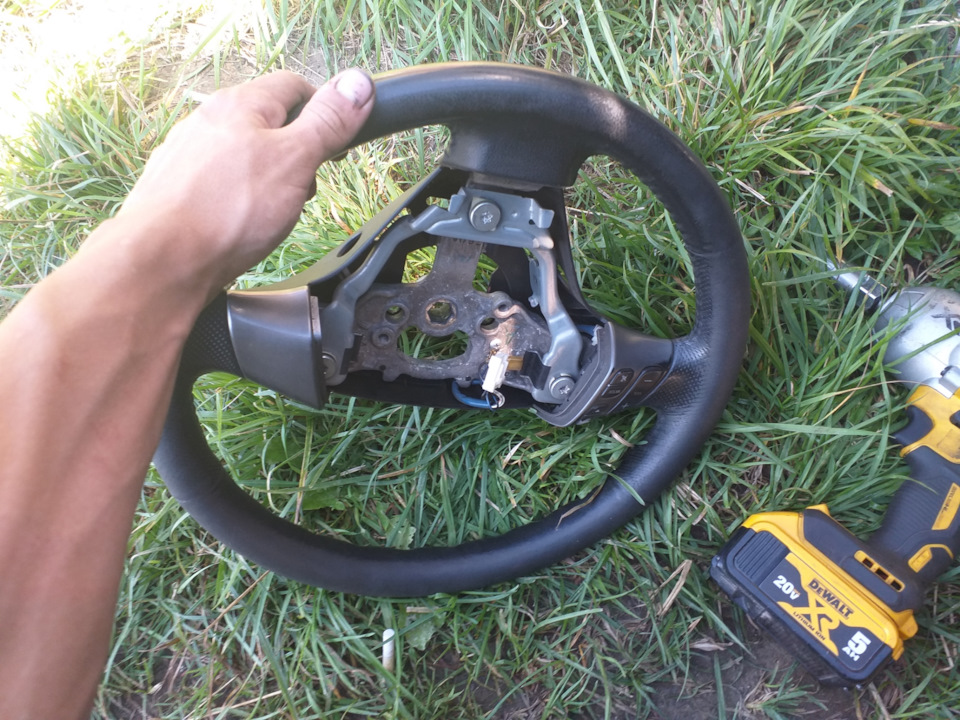 Перешитий кермо Mazda 3 3
