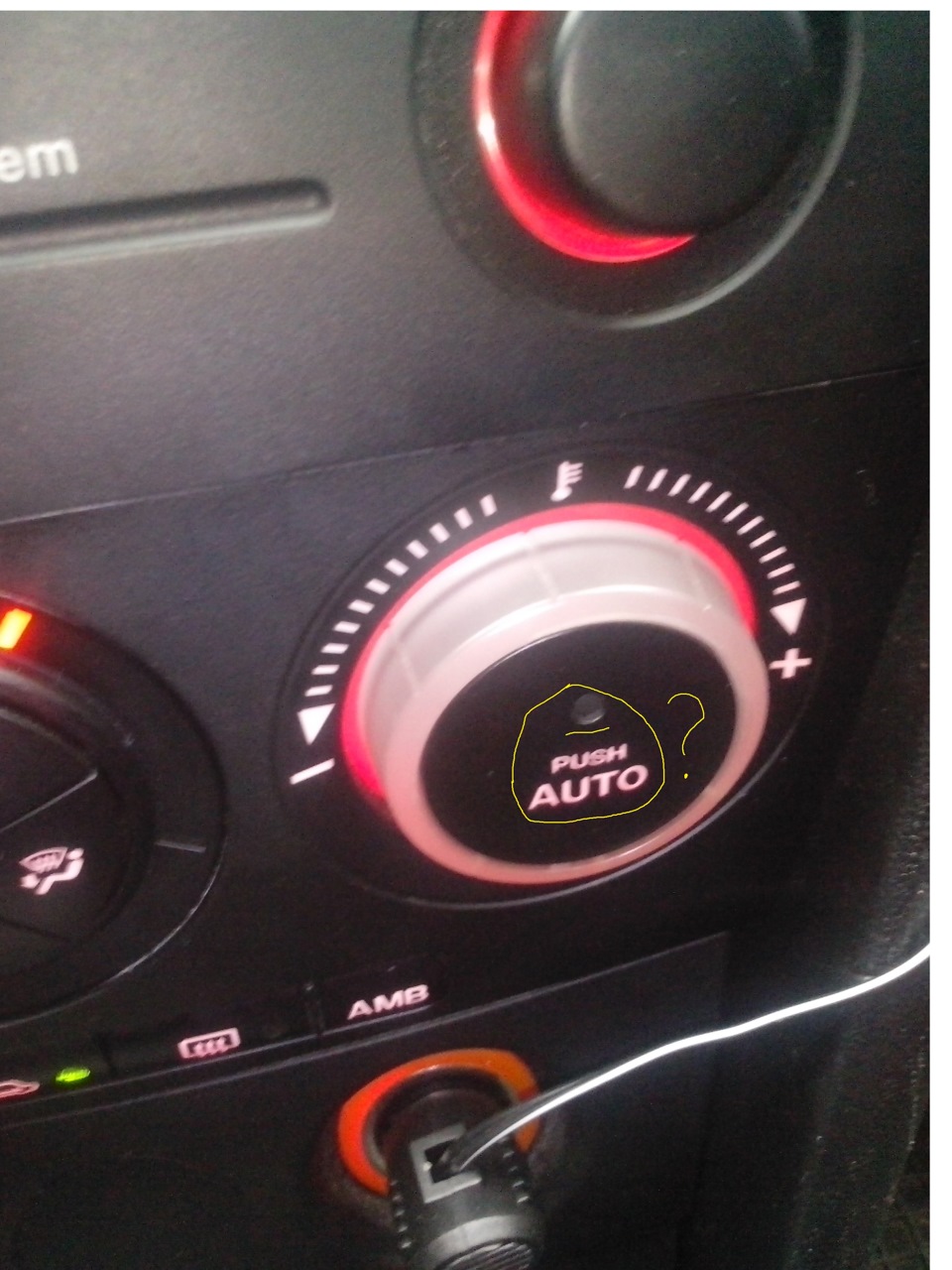 Не працює кнопка клімат контролю push AUTO 2