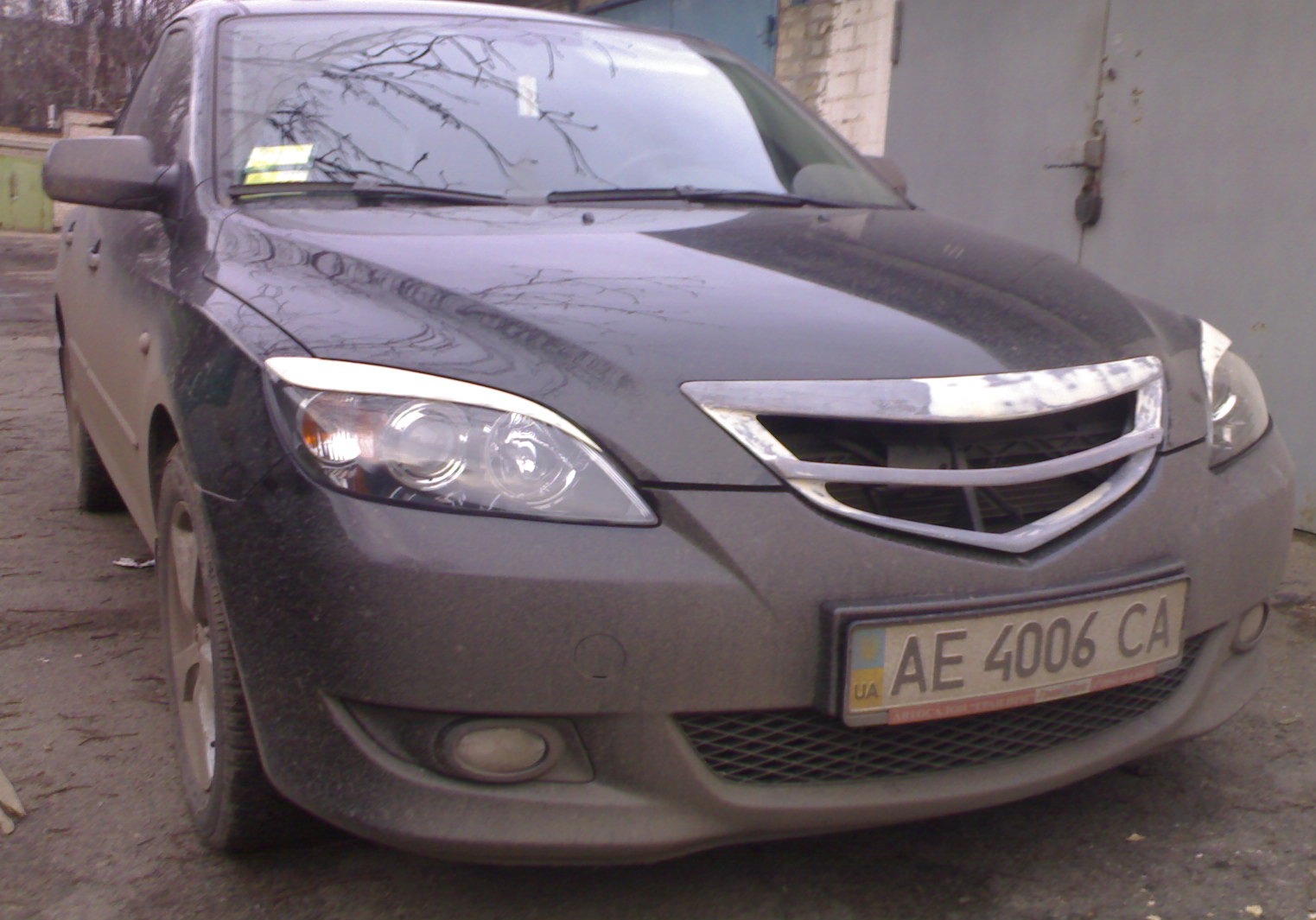 Shaved front grille, painting of hedlights, etc ... 2