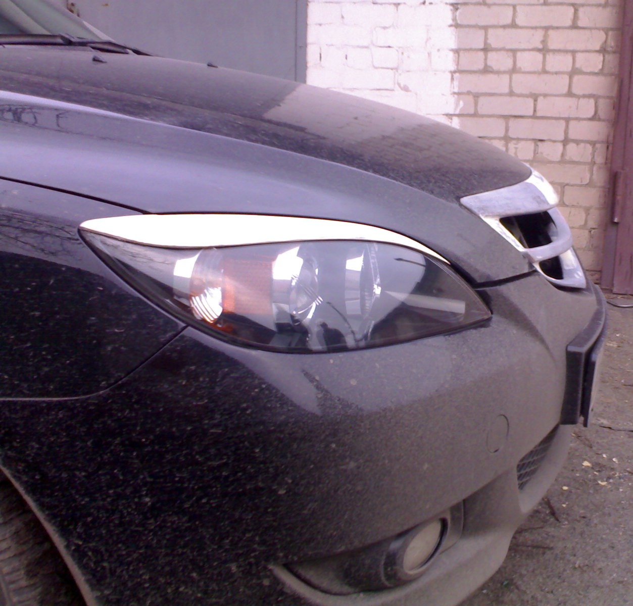 Shaved front grille, painting of hedlights, etc ... 3