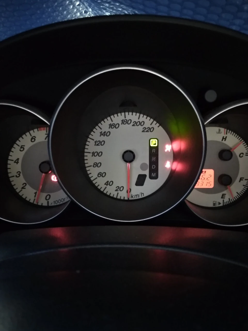Mazda 3 - горить лампочка airbag