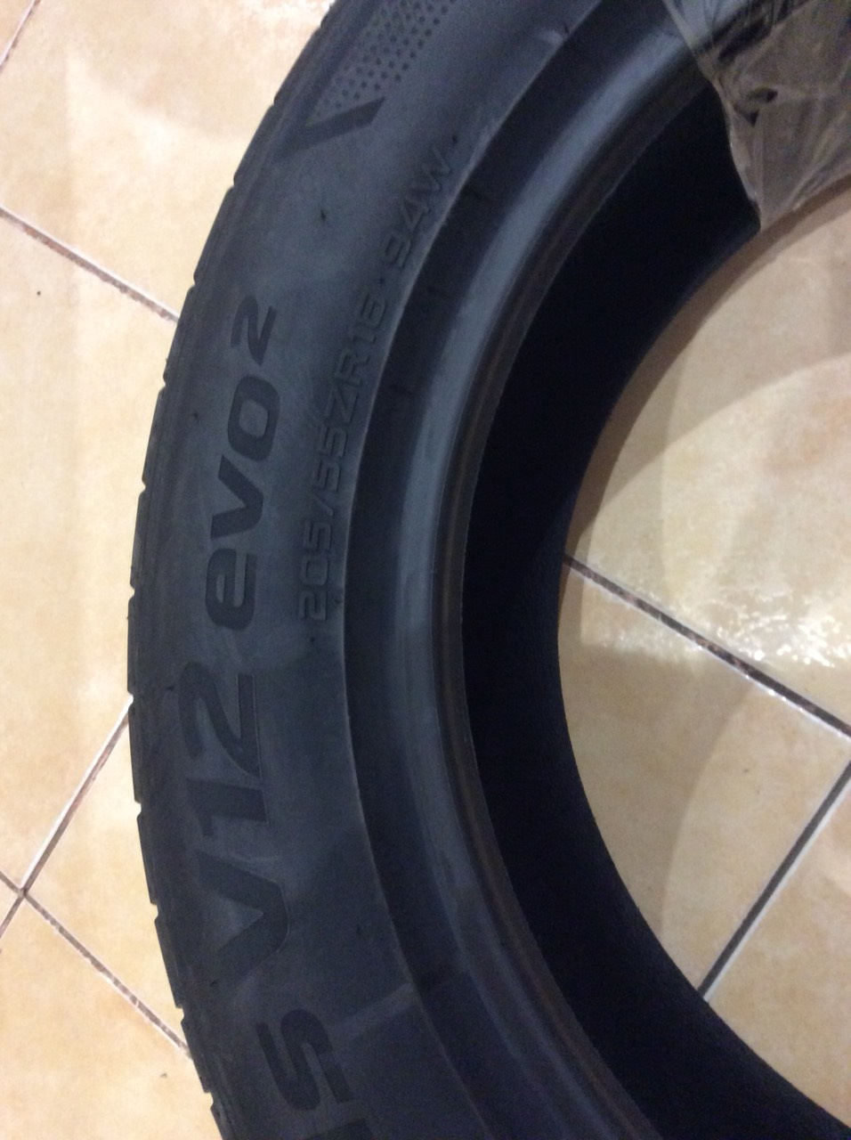 Вирішився з вибором літніх шин HANKOOK VENTUS V12 EVO2 K120 205/55 R16 94W 5