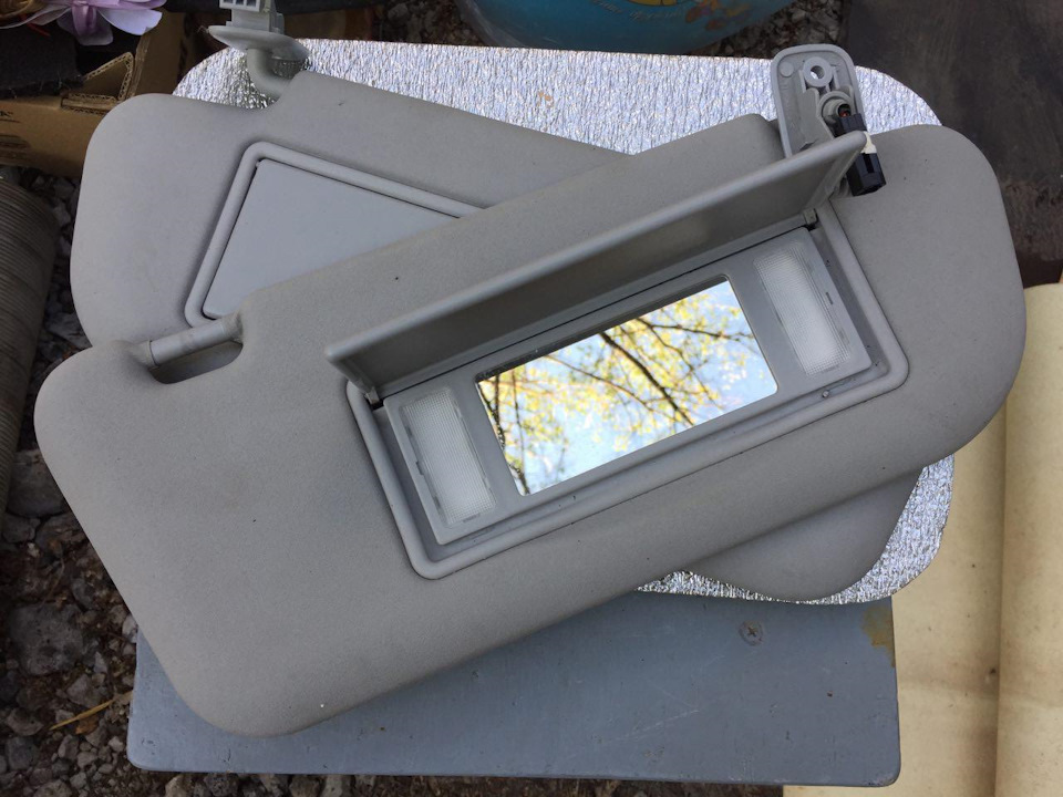 Продам козирки з підсвічуванням 2