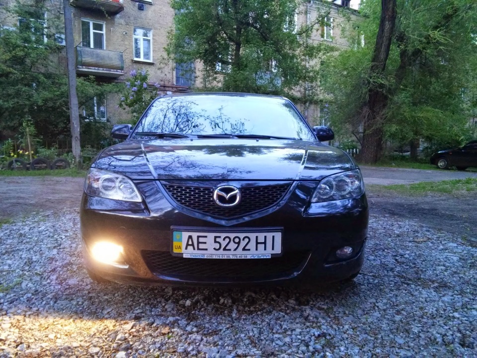 Заміна ламп протитуманок на Mazda 3 - Philips Crystal Vision H11 3