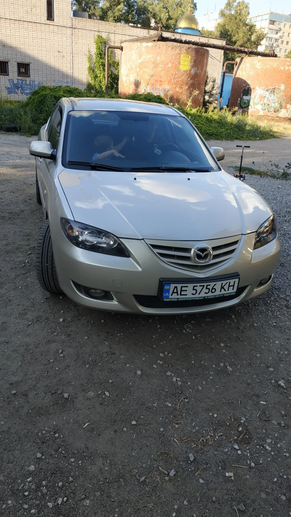 Прошу допомоги знавців ближнього світу.