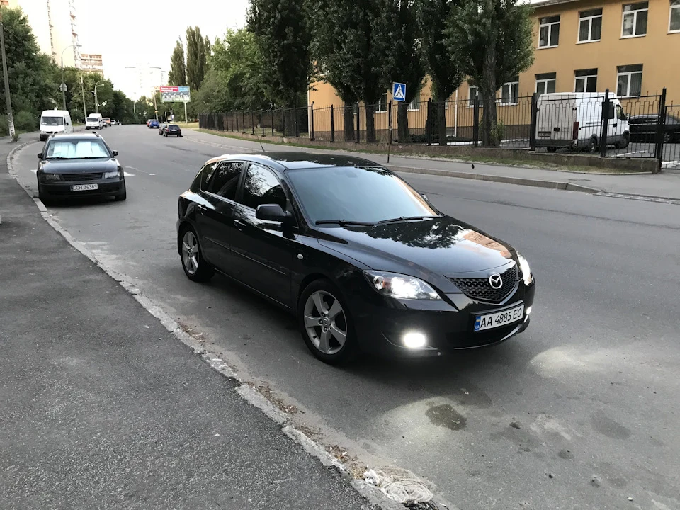Покупка чорної троячки