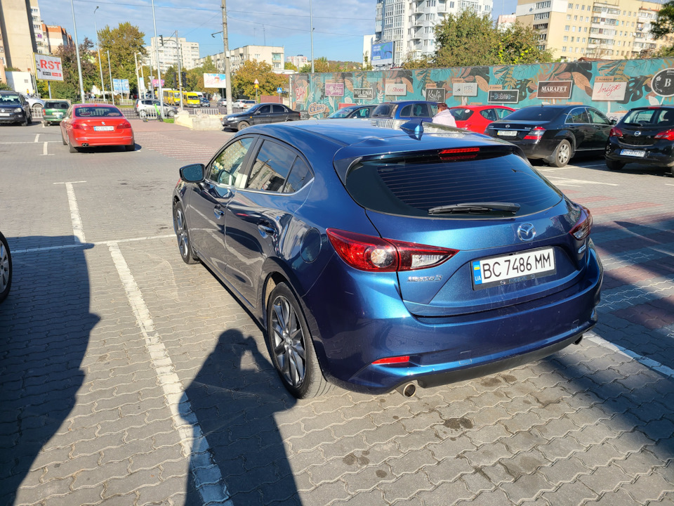 Пошук та купівля Mazda 3 2.5 Touring USA 2