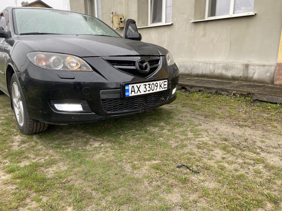 Змінюємо штатне світло в Mazda 3 2008 2