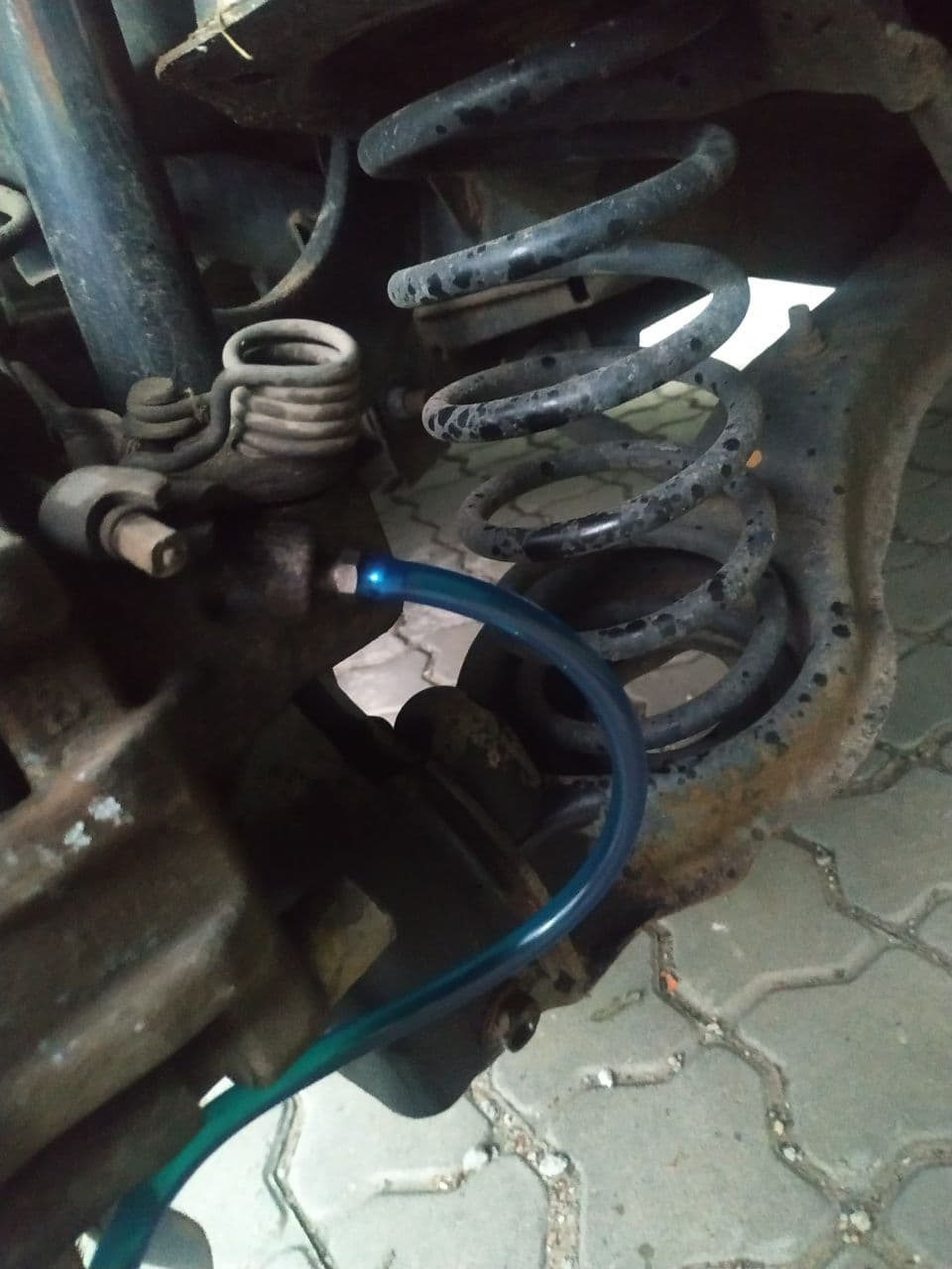 Заміна гальмівної рідини 2