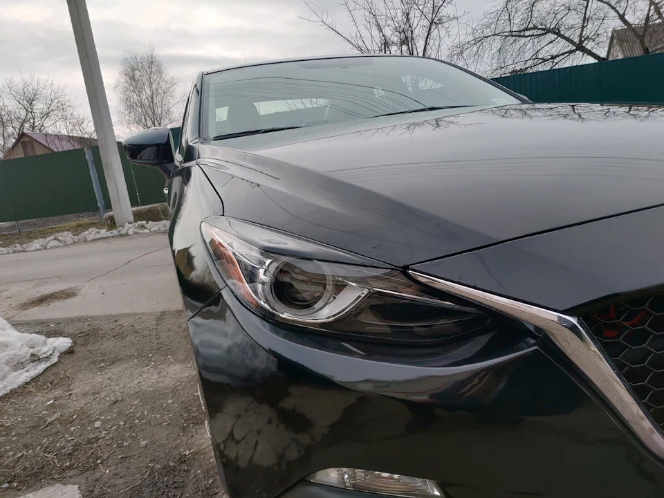 Вії на Mazda 3 BM