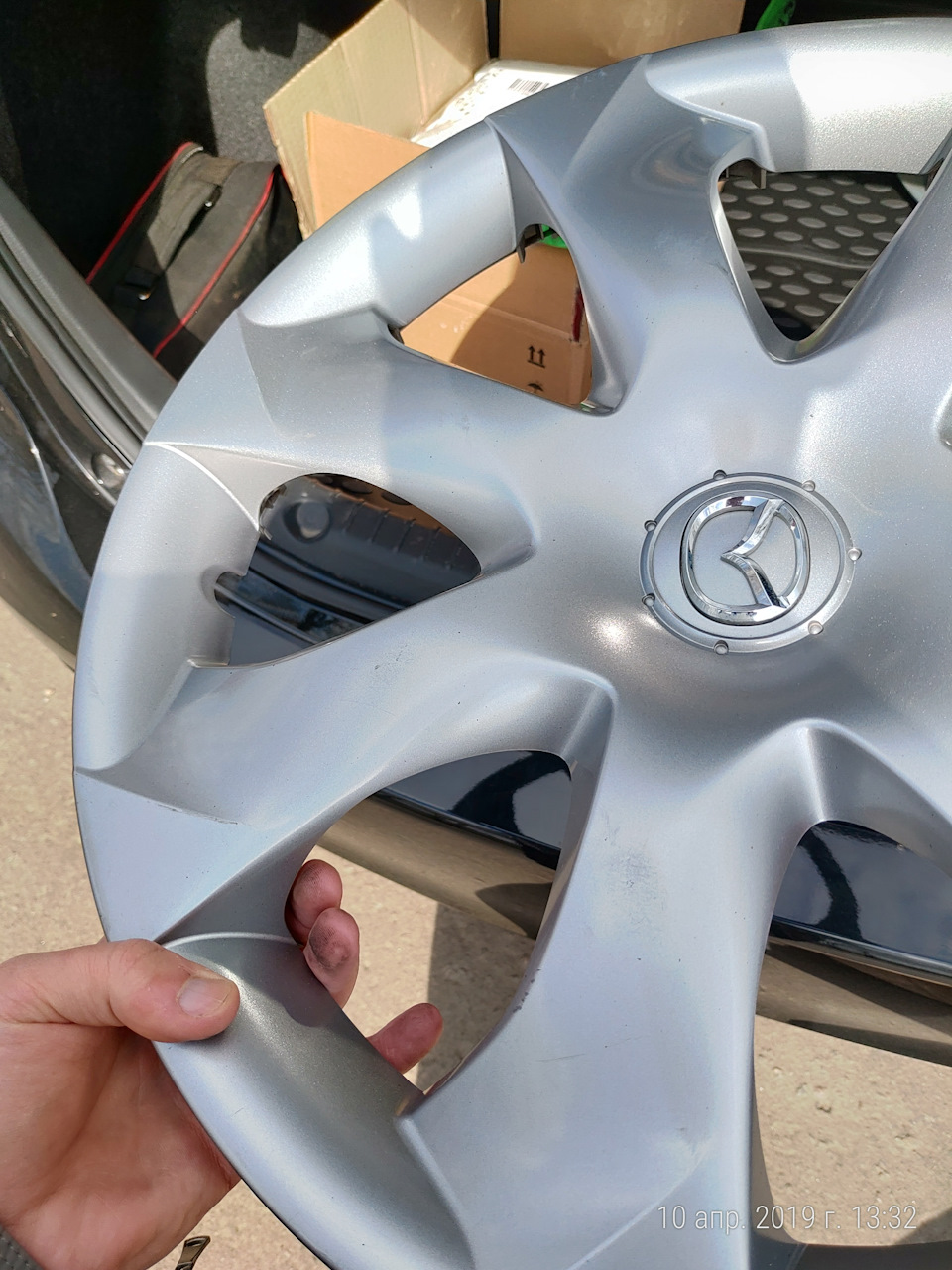 Скупий платить двічі. Оригінальні ковпаки на Mazda 3 4