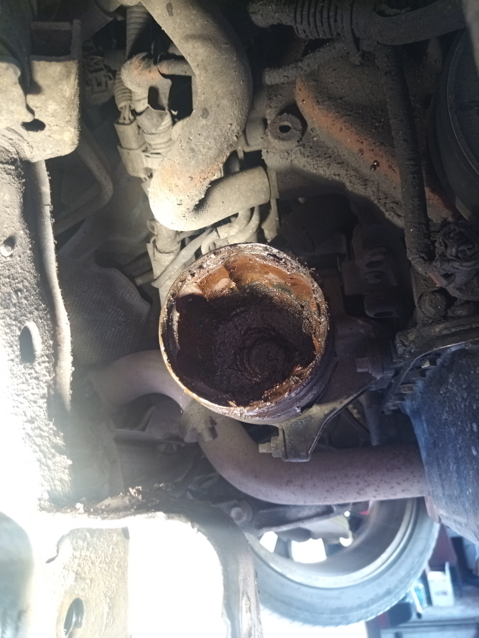Заміна правої півосі в зборі на Mazda 3bl. 3