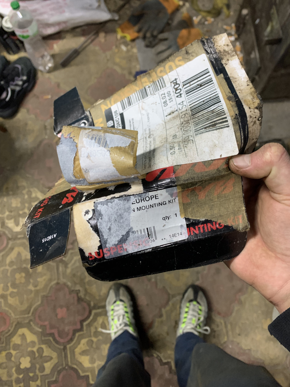 Задні опори амортизаторів 3