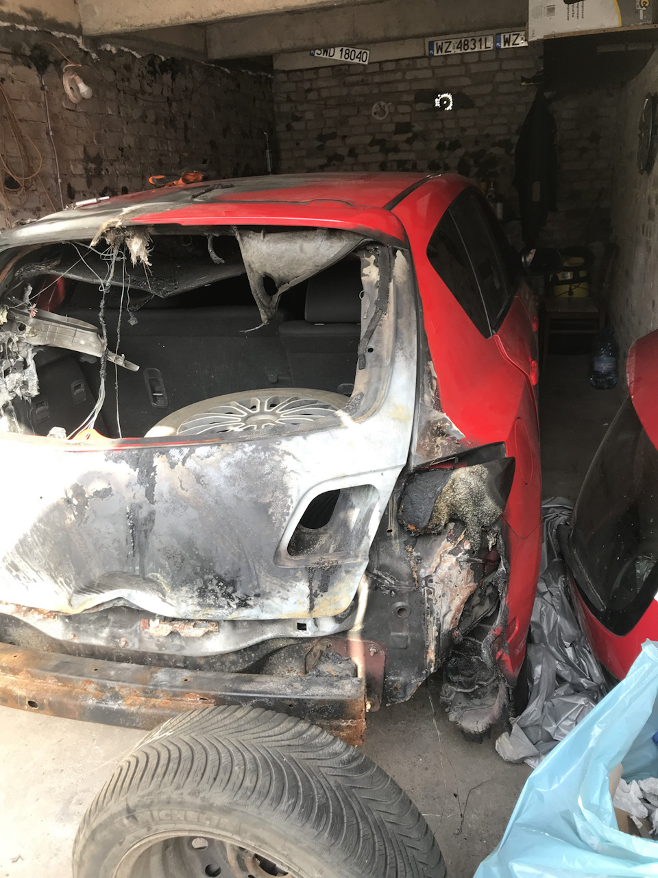 Прийняття людської подоби або як Mazda 3 отримувала друге життя) 4