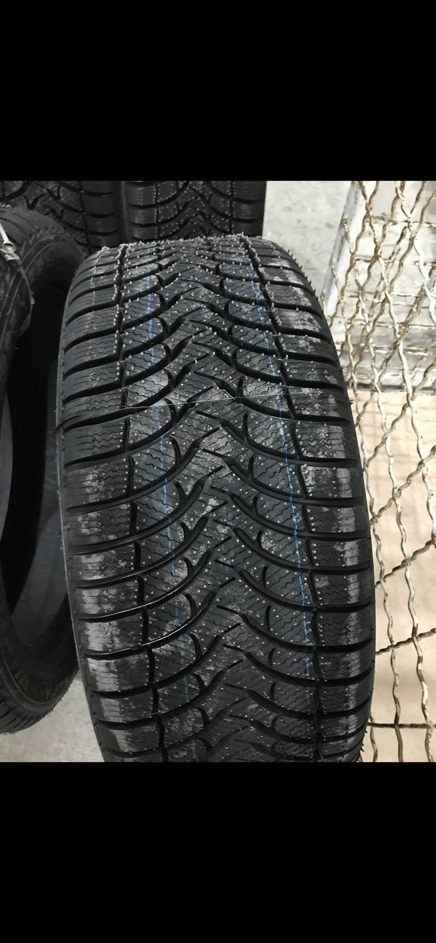 225/45 r18 Зима Польська 2