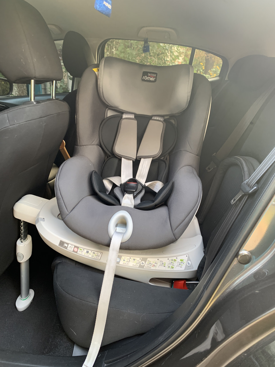 Крісло штурмана Britax Romer Dualfix 3