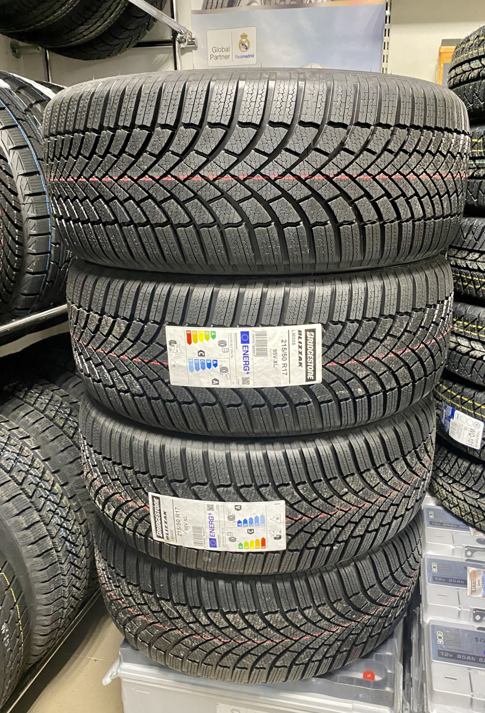 Нові зимові черевики Bridgestone Blizzak 1