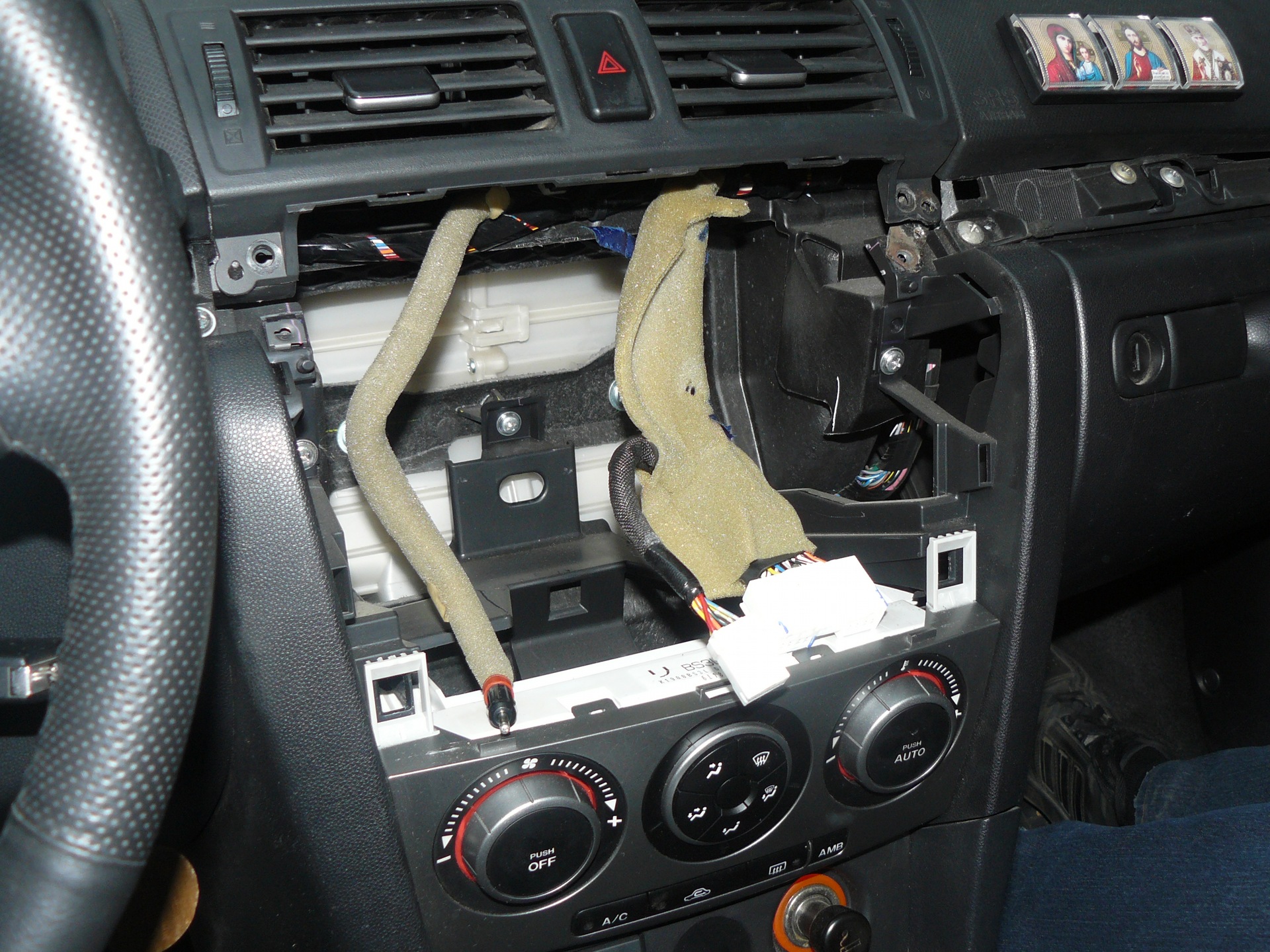 mp3 для Mazda3 4