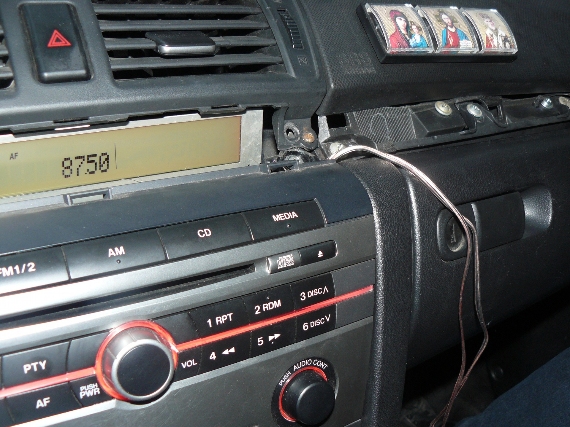 mp3 для Mazda3 5