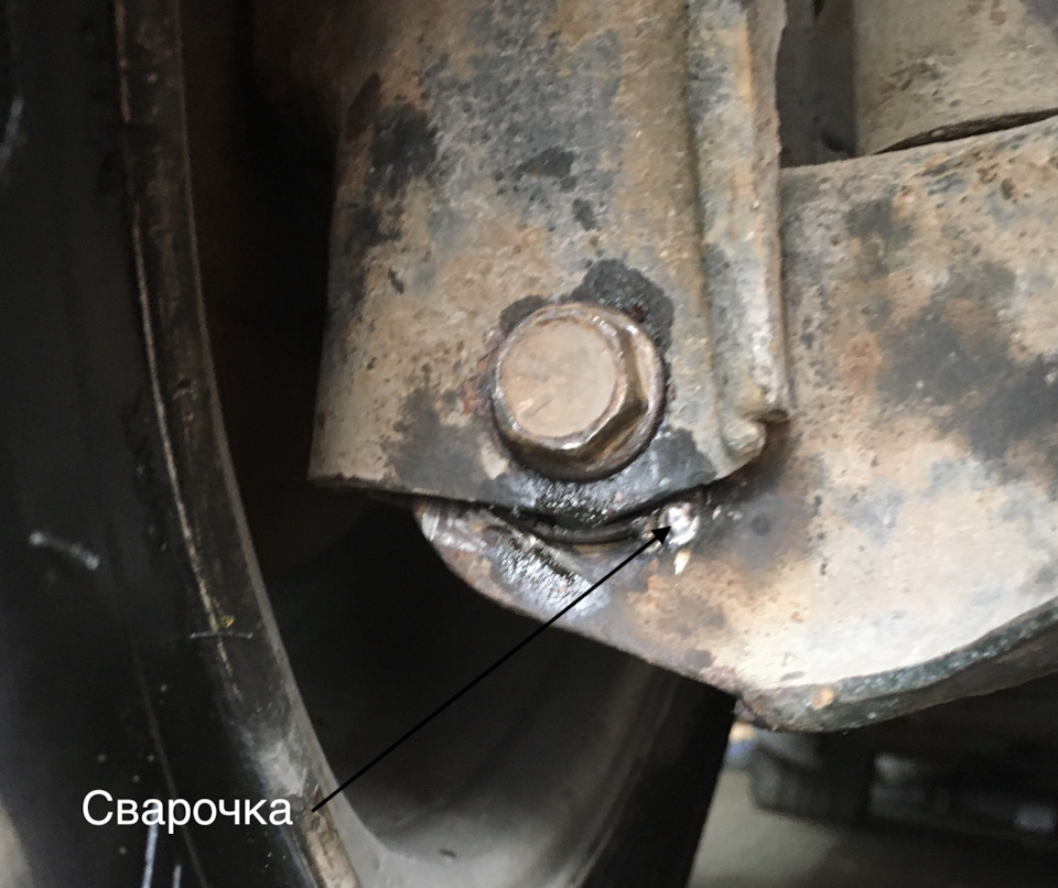 Стук ззаду, заміна сайлентблоків Mazda 3 3