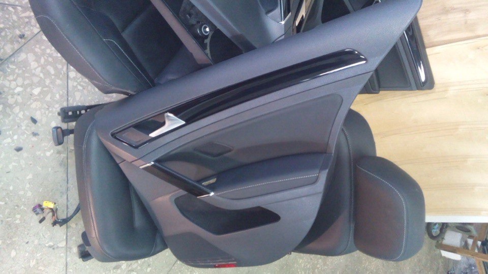 Продаю шкіряний салон на Golf 7 4