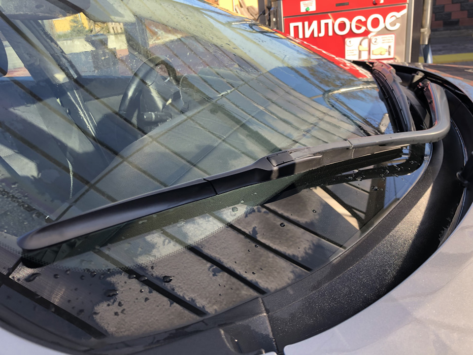 Двірники Denso і наклейка на лобар 4