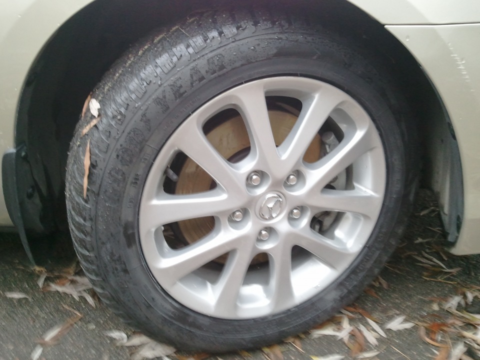 Зимова гума Goodyear UltraGrip 8 4