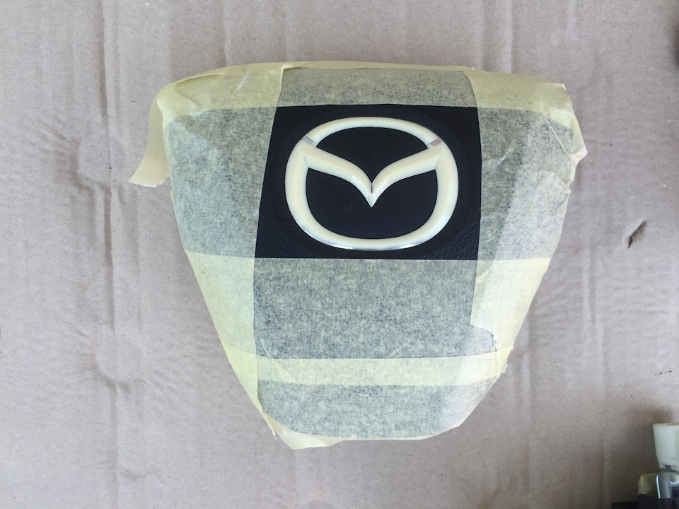 Фарбування значка Plastidip 1